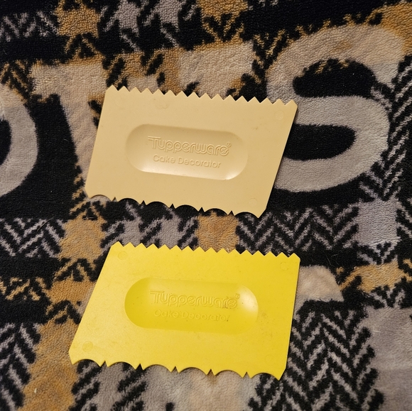 ==$4 each / 5 for $15 / 10 for $25 Tupperware tools / minis / gadgets - Picture 5 of 14